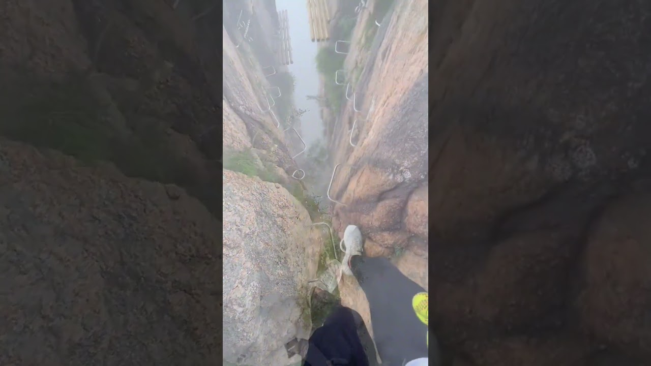 Walking on the cliffs of Laojun Mountain in Henan, do you dare to challenge yourself 