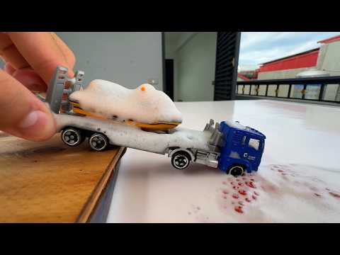Cars Fall In The Water Welly Cars