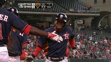 OAK@HOU: Altuve connects for two-run shot to left