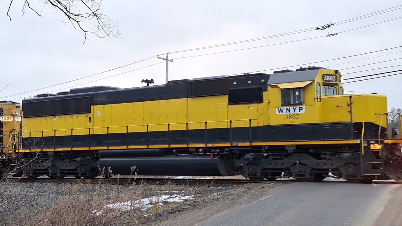 WNYP RR SD60 TRAILING EX MISSOURI PACIFIC GP15-1 BOUND FOR SALAMANCA NY!!