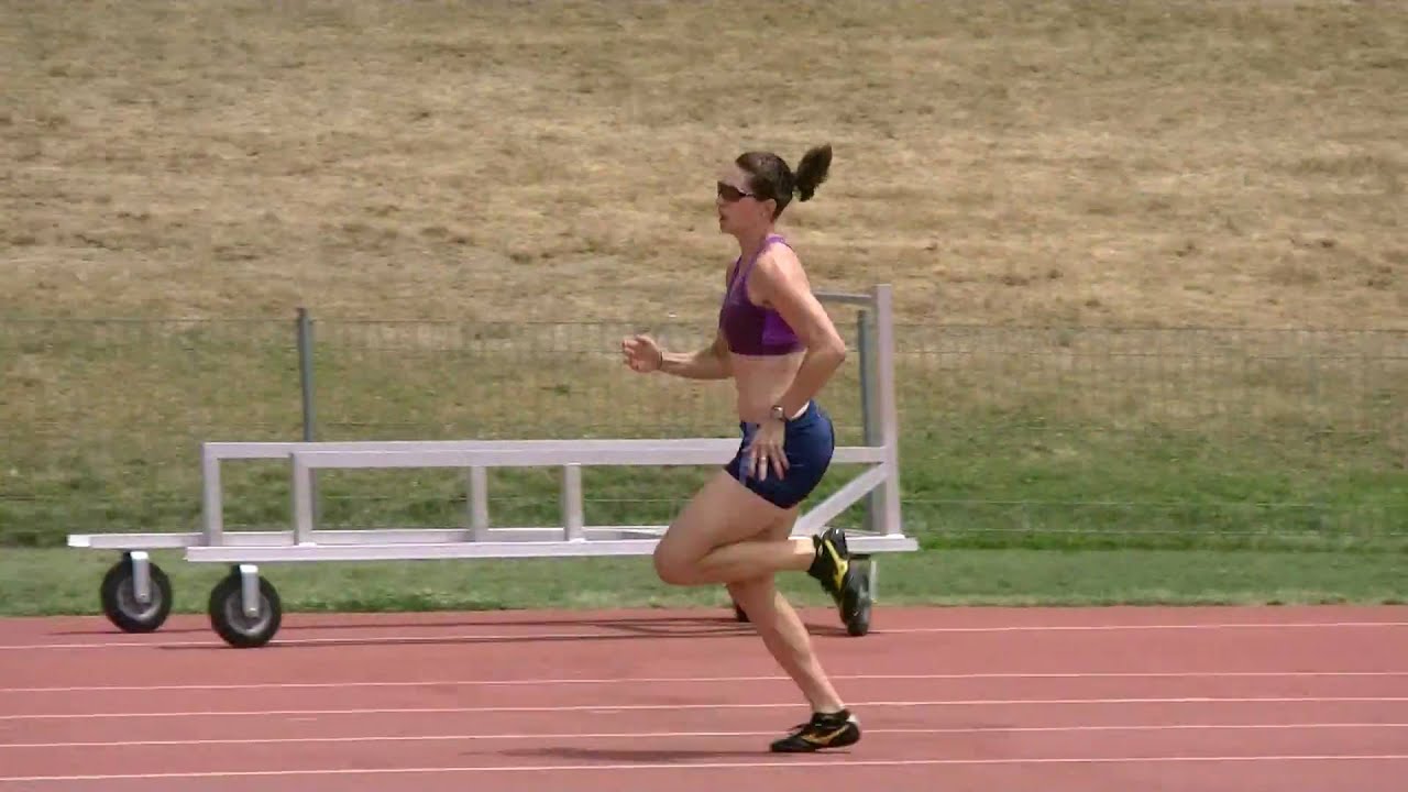 16 Nov Lauren Hurdles 8 and 14 stride.MTS