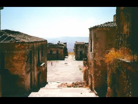 Σπίτια για ένα ευρώ: Άλλο ένα χωριό - φάντασμα της ιταλικής υπαίθρου αναζητά κατοίκους