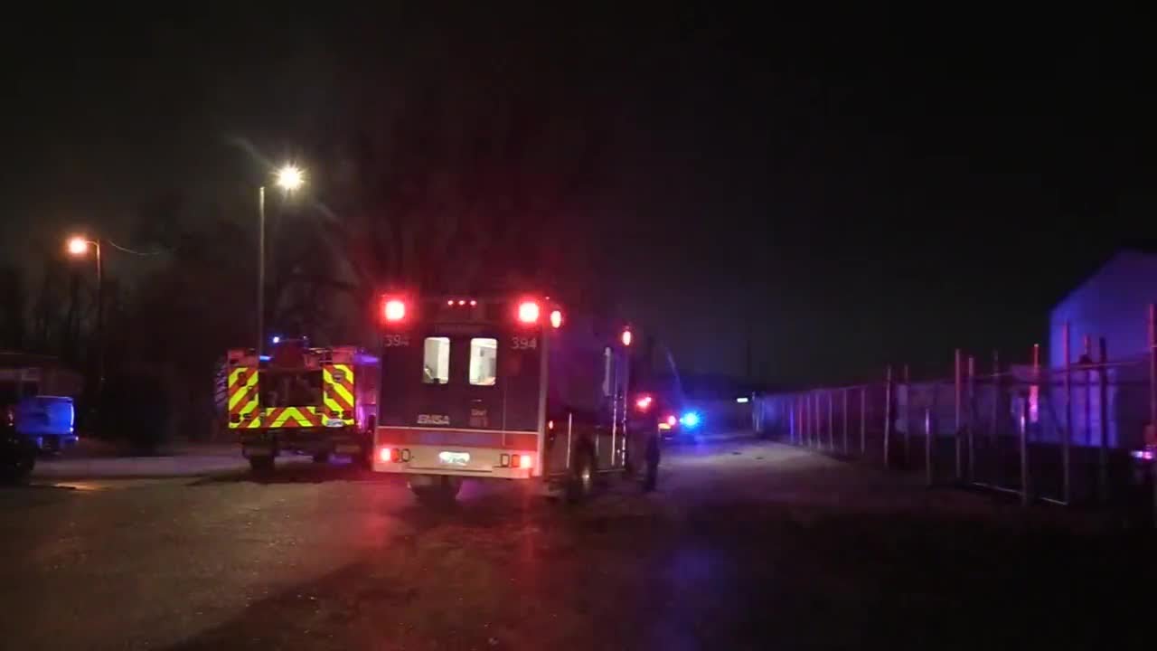 Crews respond to early morning fire in northwest Oklahoma City - YouTube
