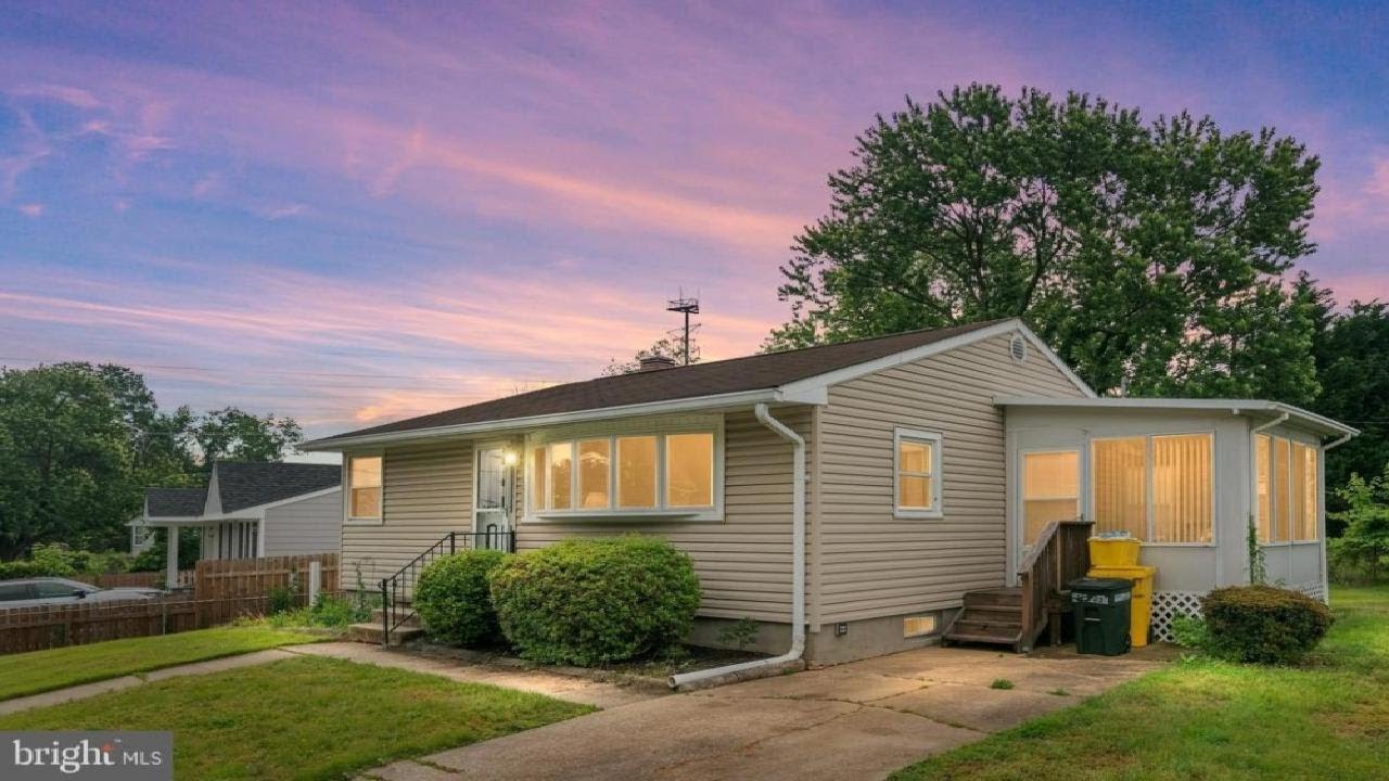 1721 LEISURE LANE, GLEN BURNIE, MD Presented by Sonia Graham.