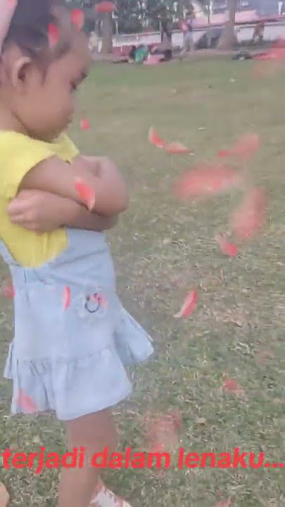 Awek merajuk... #running #viral #videoviral #kids #projector #maaf
