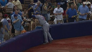 NYM@TB: Conforto chases fly, makes catch near stands