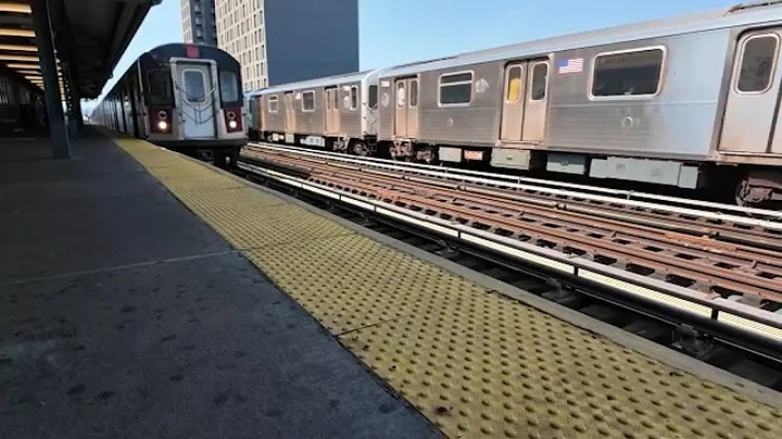 Suspects wanted in 2 separate subway stabbings in the Bronx and Queens