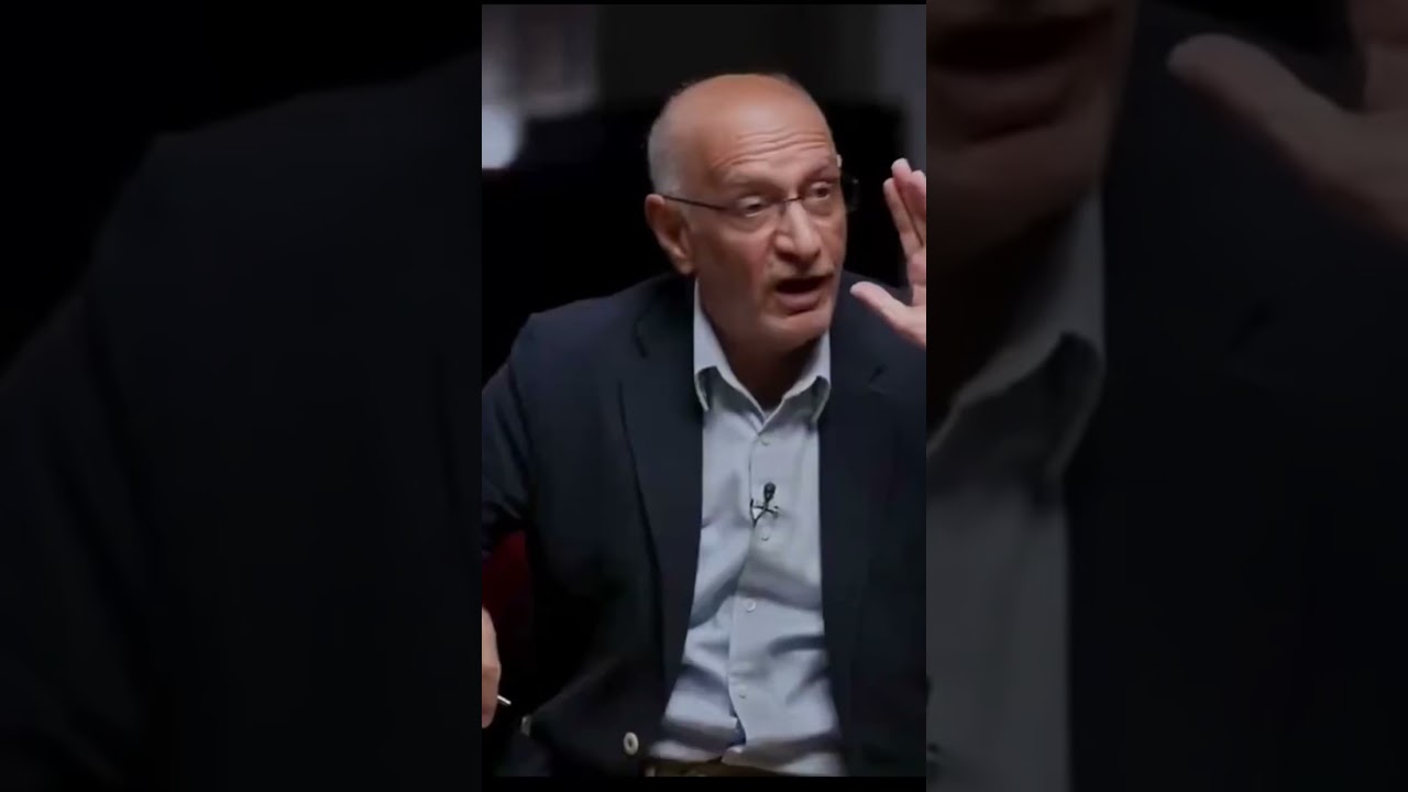 هذا علماني عدو السعودية وعدو الإمارات نعوذ بالله من الكفر