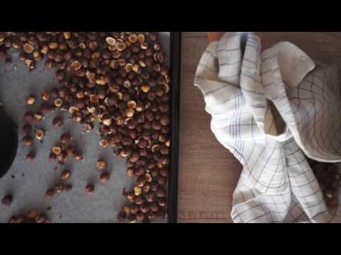 Video: Kako Olupiti Lešnike