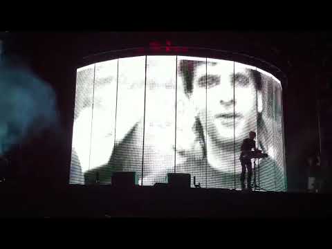 Richie Hawtin / Plastikman Live on his drum machine at EDC 2011