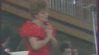 Svetlana Strezeva sings Saint Saens - The Swan