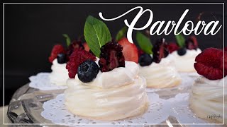 Como hacer Pavlova con frutos rojos. Receta casera explicada paso a paso.