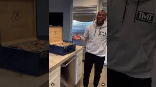 INSANE WATCH COLLECTION THAT FLOYD MAYWEATHER HAS | CHECK IT OUT