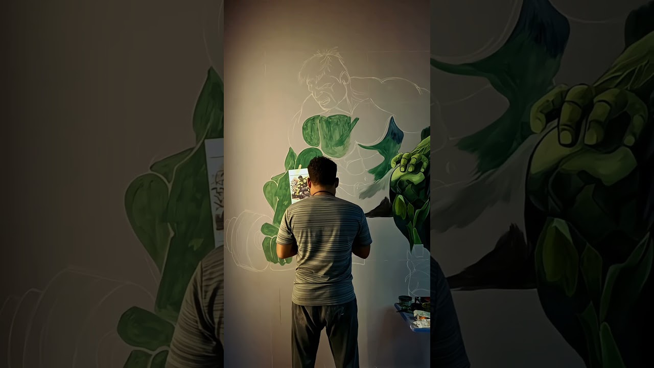 Hulk painting on wall 