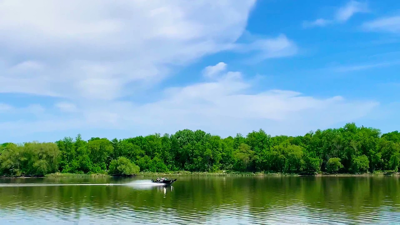 Selkirk Lake