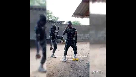 Nigerian soldiers dancing