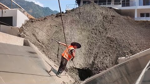 Barge unloads 4150 tons of phosphate rock - Part 1 - Relaxing video - Vlog of work on the barge