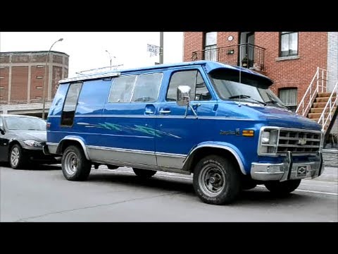 OLD CHEVY VAN CUSTOM SIGHTING