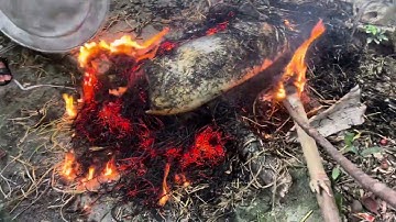 Lợn thui rơm ngày 20/10 