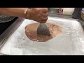 ロールアイス Roll Ice Cream 本場タイ　チョコ持ち込・フェレロ・ロシェを入れて作ってと頼んでみた　Street Food