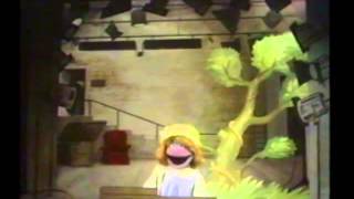 Sesame Street - The Little Miss Muffet Play