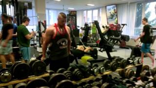 Pumping Bicepsov