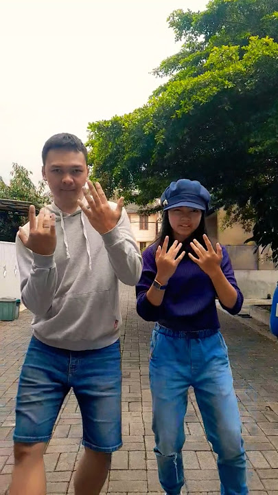 My HUMPS (remix)- Black Eyed Peas|TIKTOK Dance #dance#myhumps#tiktokdance#blackeyedpeas#remix#shorts