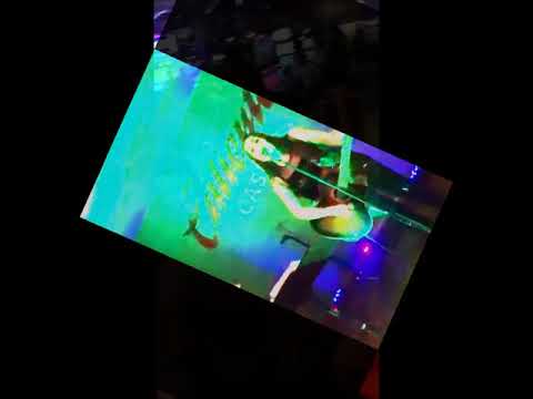 Dealer actually gets mad! Poor guy #gamble #casinogames #slots #blackjack