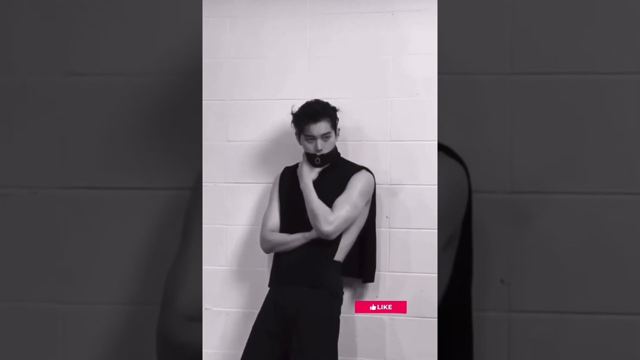 Lee Chae Min's Photoshoot. what a nice b000dyyy 🥰🥰 