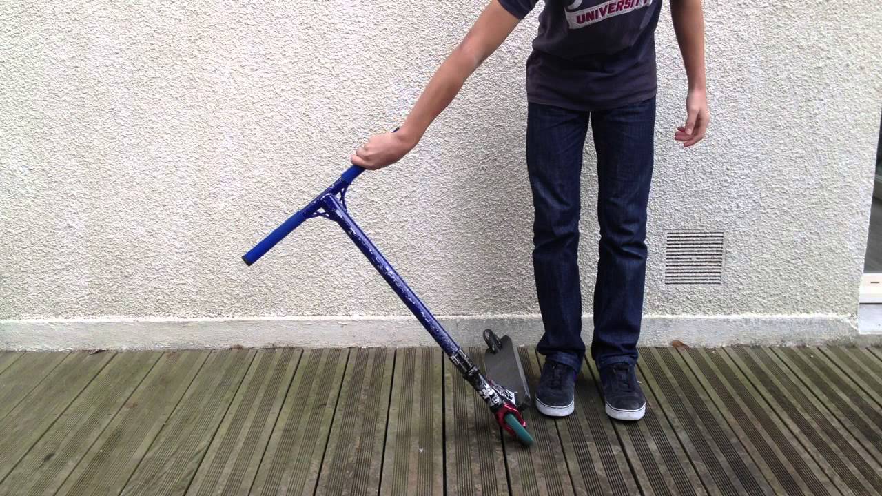 Faire un bartwist - Figure de trottinette freestyle - YouTube