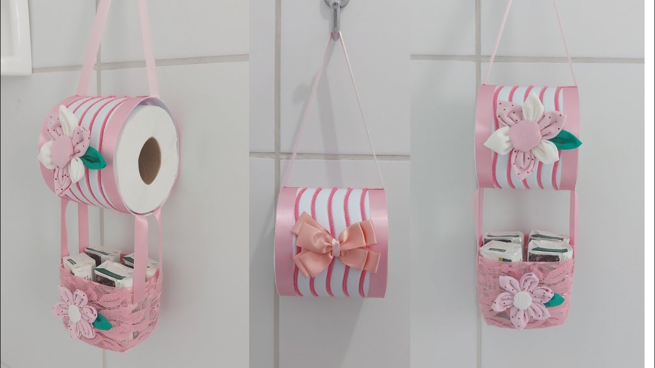 Porta papel higiênico e sabonete com garrafa de água sanitária