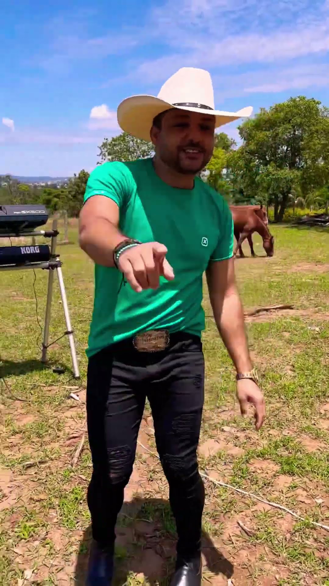 Essa pipocou no Brasil inteiro forró do meu Goiás quem gostar deixa um comentário #boanoiteee