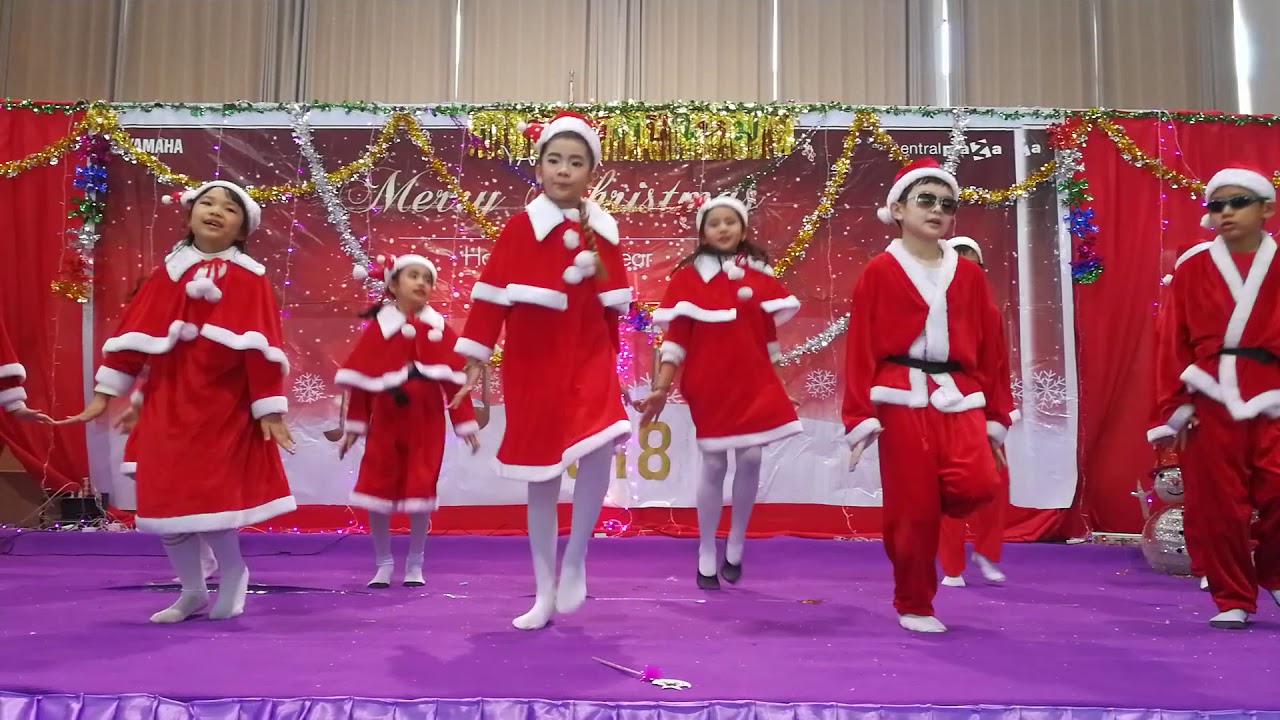 Santa Claus is coming to town  วันคริสต์มาสโรงเรียนเพ็ญบุรี