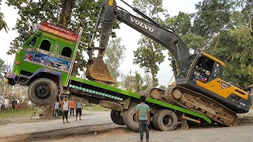 Amazing Video ! Volvo Excavator Loading in Truck by Experience Operator - Dozer Video