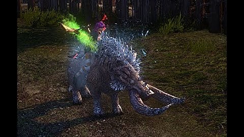 Riders of Icarus taming Cold-Tusk