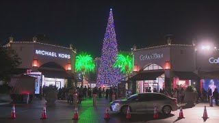 Black Friday crowds pack Southern California malls as marathon shopping begins