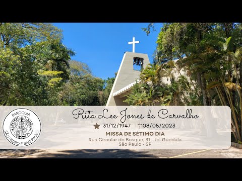 Familiares e fãs lotam igreja para Missa de Sétimo Dia de Rita Lee