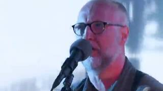 Bob Mould Band w/Taylor Hawkins - The War (live @ Jimmy Kimmel)