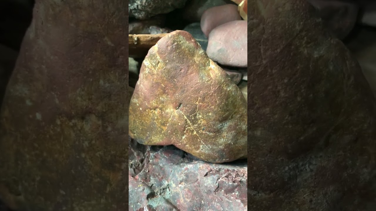 meteorite ,jasper ,hematite and crystals \ quartz gallery 