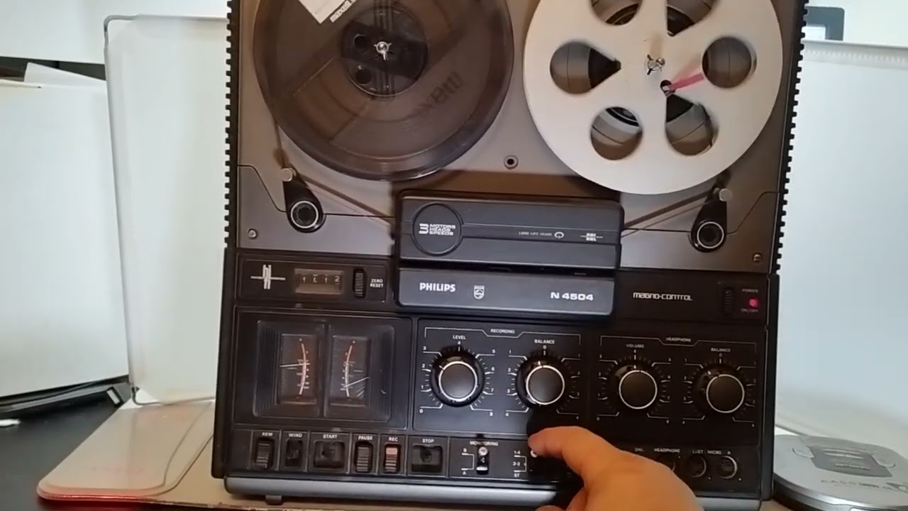 Philips N4504 Visual function test. Sounds good but recording made some decibels lower.