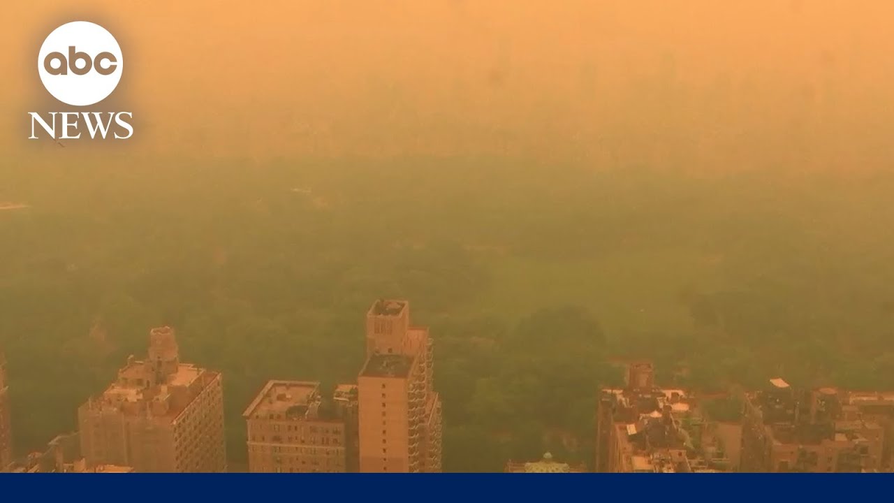 LIVE: The Manhattan skyline engulfed in smoke by Canadian wildfires |  ABC News