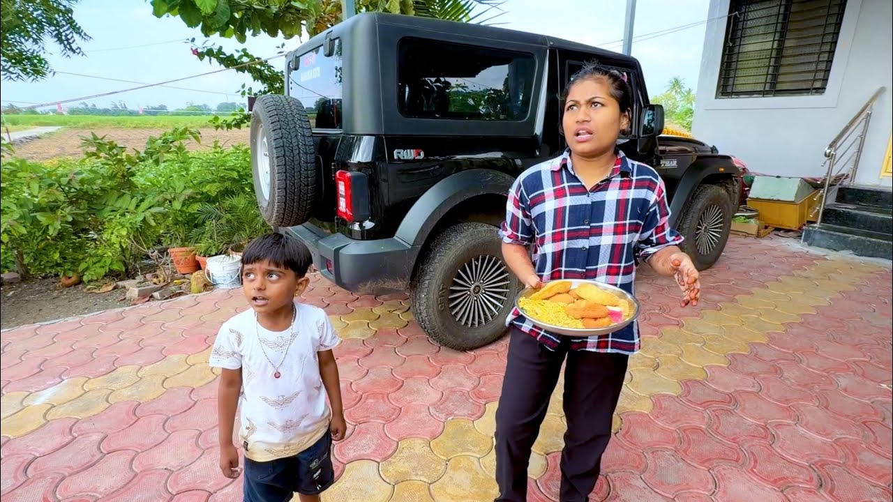 वेड्या बाईने दिवाळीचे फराळ पळवले 😳