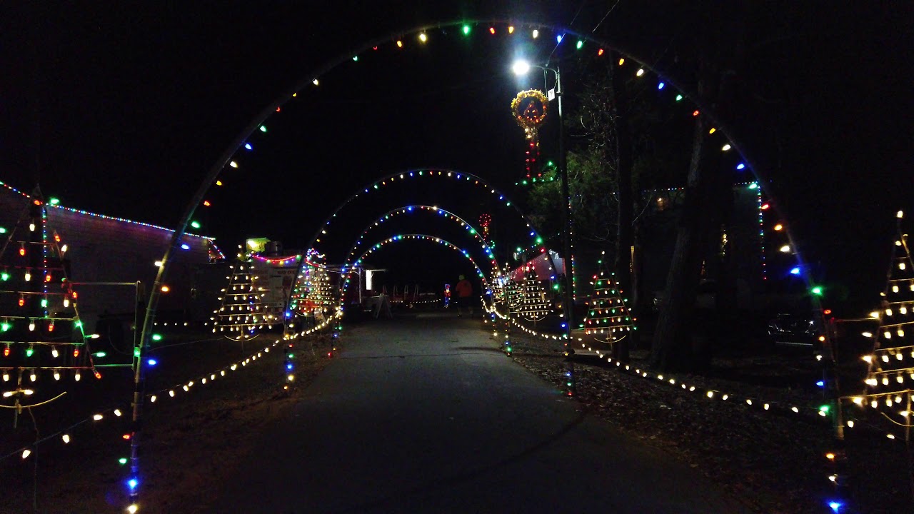 Walking Through Some Christmas Lights With My Osmo Pocket At Denton