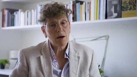 2 Minutes, 3 Questions with Professor Julia Creet