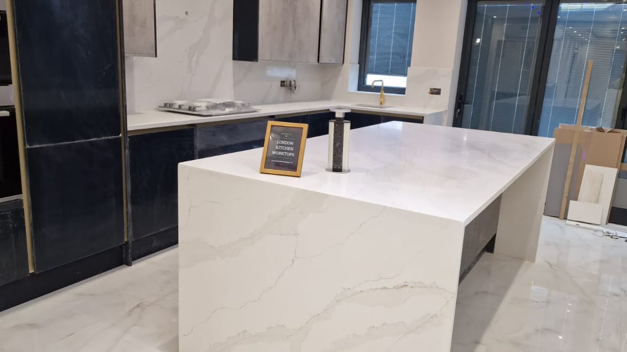 Calacatta Gold Quartz. kitchen Worktops Supply, Replacement & Installation Knightsbridge  & Mayfair.