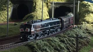 HOゲージ16番 EF58 61+新一号お召列車