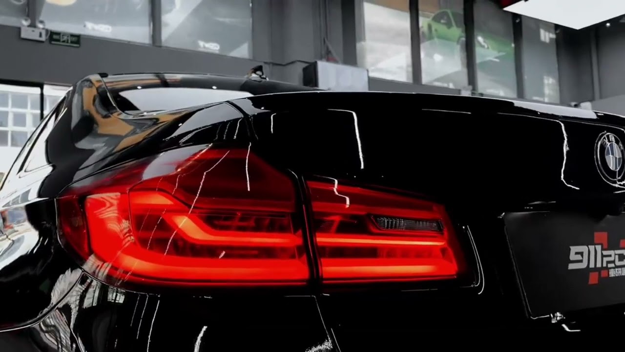 Gloss Piano Black Vinyl Wrap by RAXTiFY