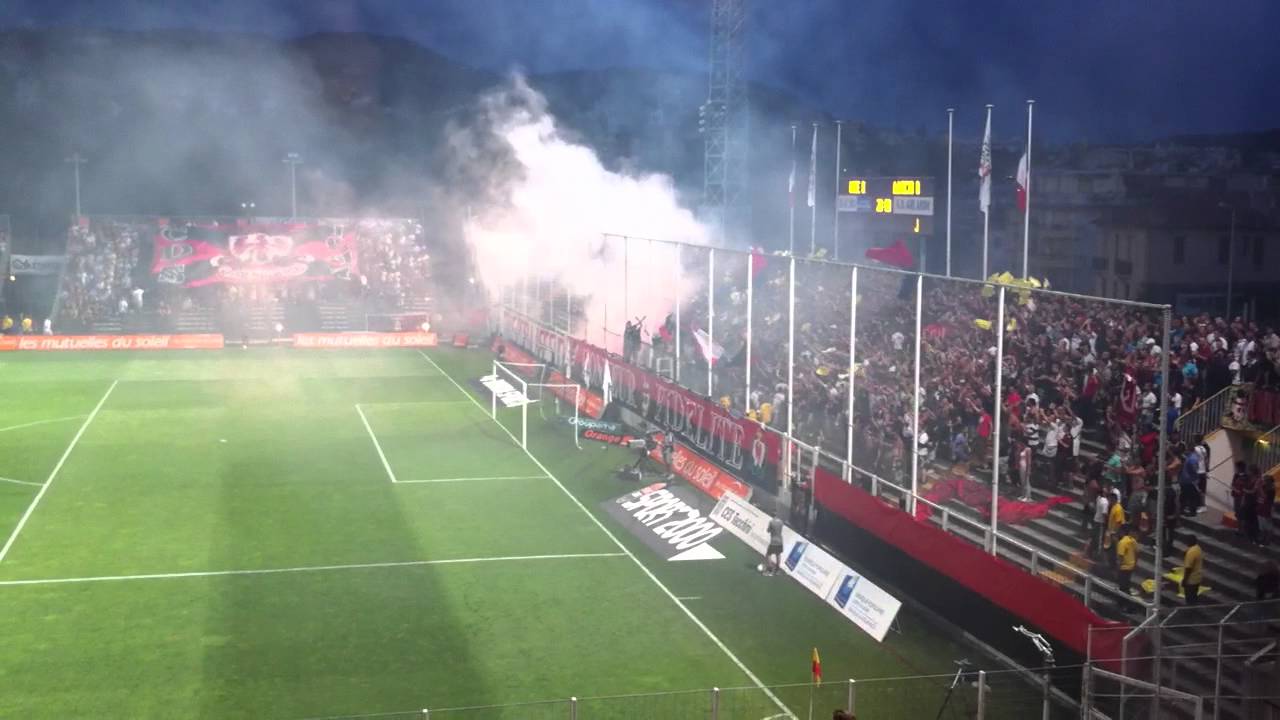Ambiance stade du Ray Nice - Ajaccio