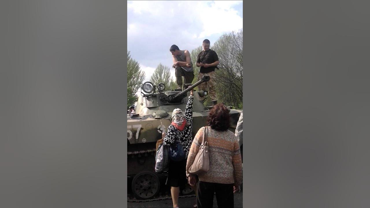 Славянск донецкая область 2014. Разрушающийся дом. Ополченцы в славянске. Руководство славянска. Ютуб славянск.