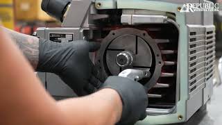 Will Pump (Como cambiar las paletas en una bomba de vacio de paletas Republic Manufacturing)